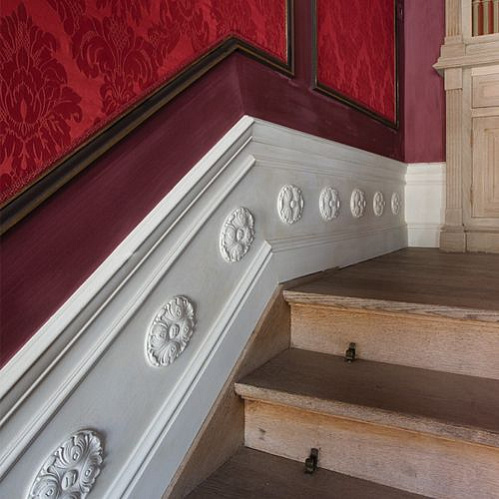 Фото товара плинтус Orac Decor Плинтус SX118 CONTOUR - 13,8*1,8*200см