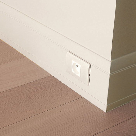 Фото товара orac decor Orac Decor Напольный плинтус SX104 - 14,8*1,7*200см